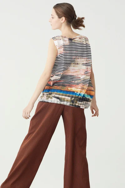 Look 10